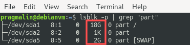 Terminal screenshot of the lsblk command which this time lists the size of the partitions. Here it becomes clear that the VirtualBox virtual machine disk size was increase, but that the partitions still have the same size as before, so not taking advantage of the disk size increase.